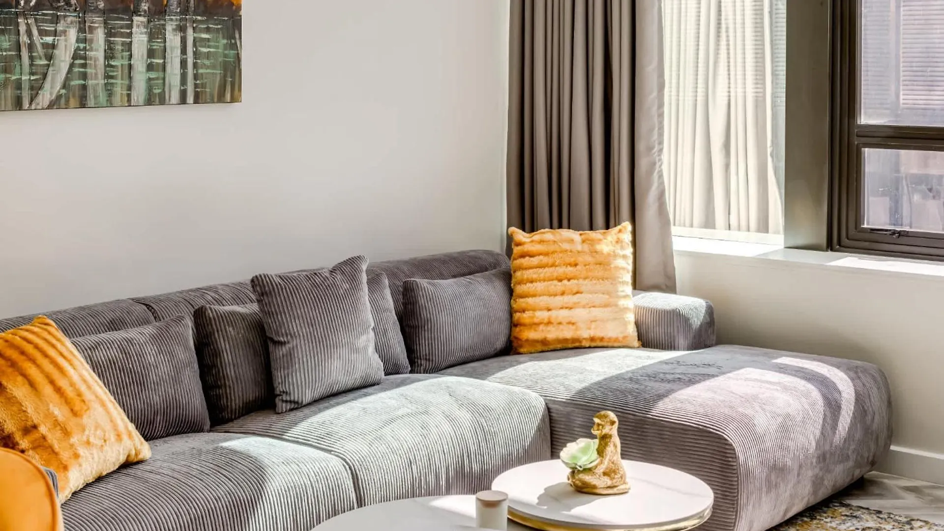 Daire City Suite 906 Cape Town